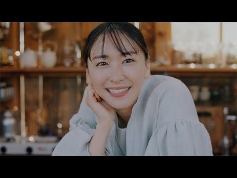 新垣結衣、子役の少年と息ピッタリ「年の差忘れる」(CM アサヒ十六茶/新垣結衣)