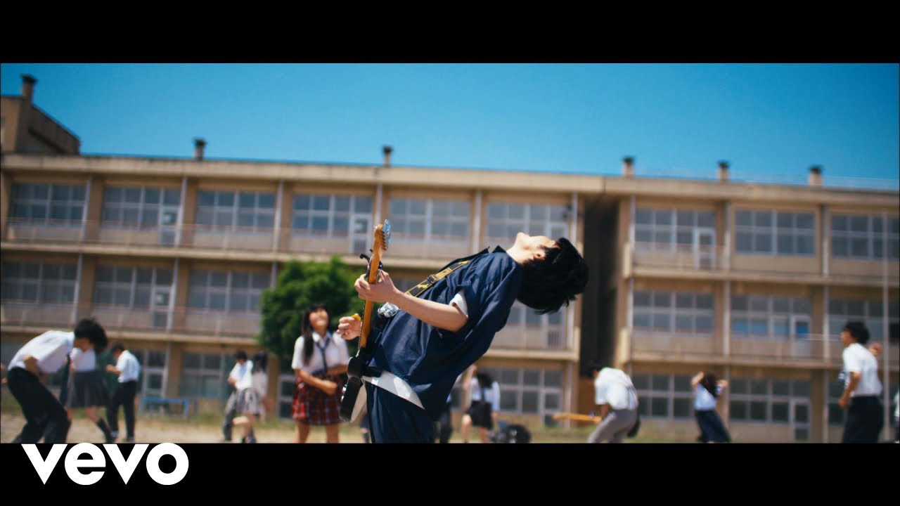 Mrs. GREEN APPLE – 青と夏