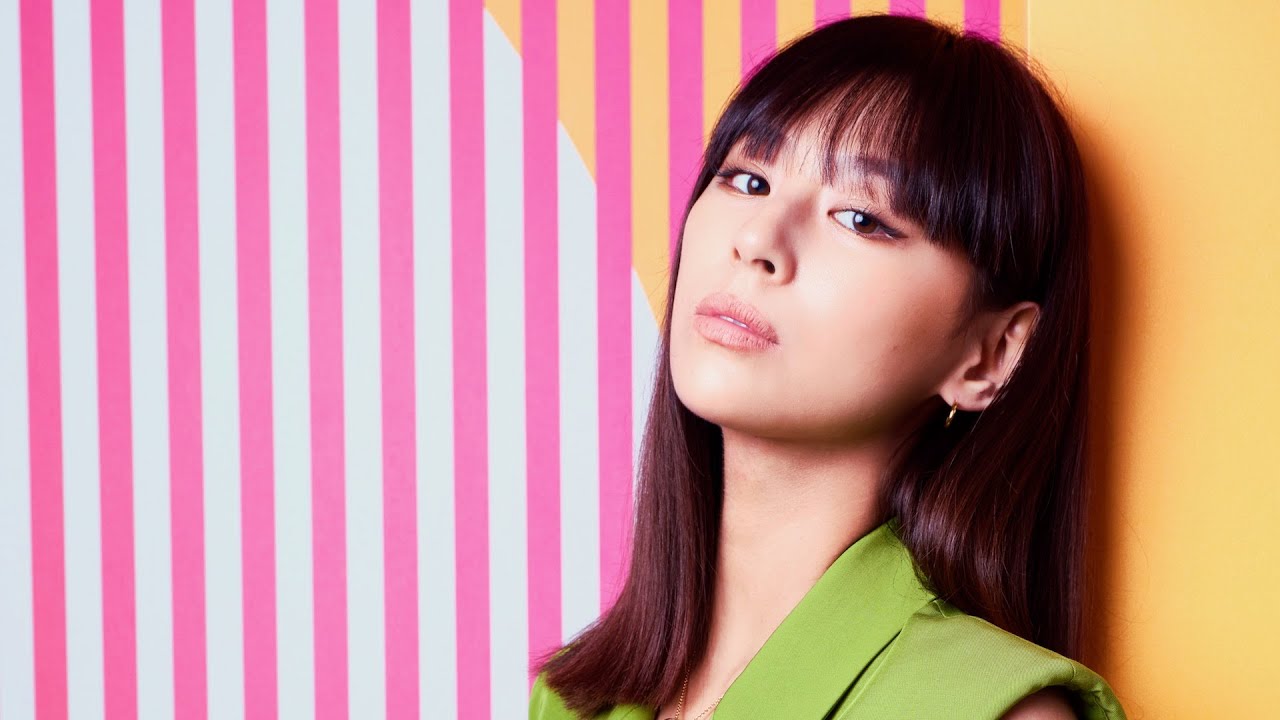 西内まりや、ノースリーブスーツ着こなし祝う「女性のパワーを感じるのは…」/ヴーヴ・クリコ企画展オープニングセレモニー