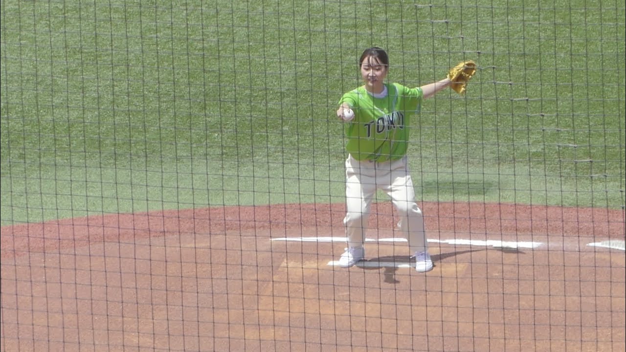 樋口新葉さんジャンプからの始球式
