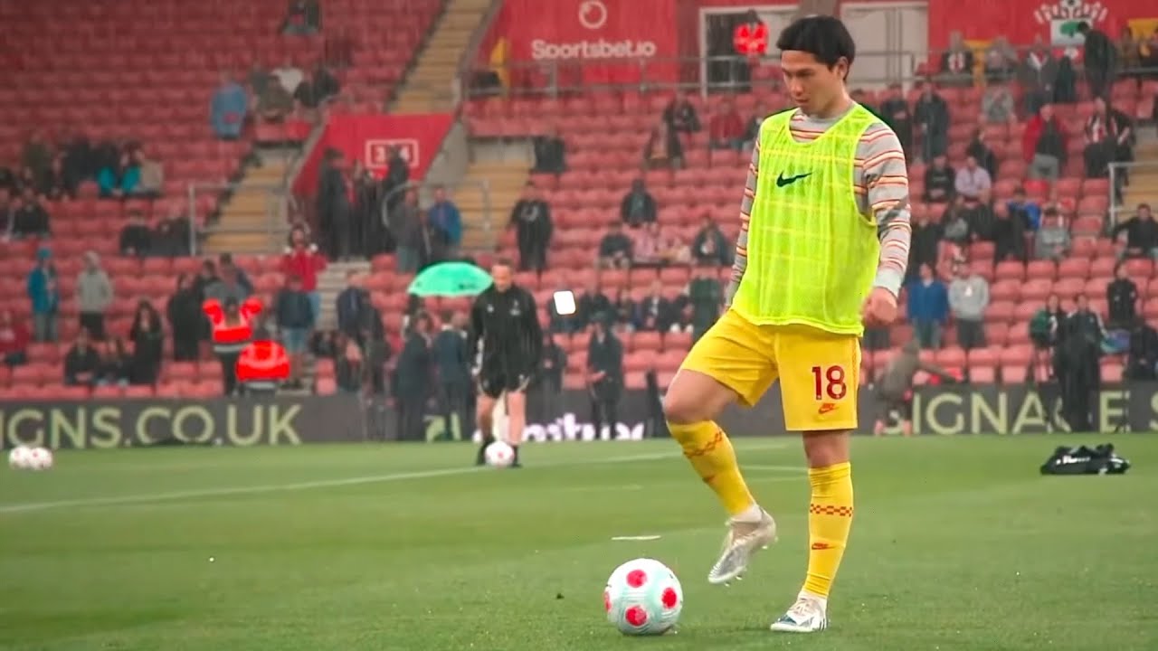 南野拓実がリバプールの練習で魅せるテクニック集