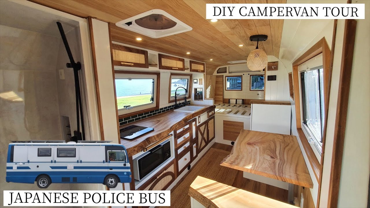 今住んでる手作りで作った警察バス(キャンピングカー)のルームツアー!シャワー、トイレ、ルーフテラス、キッチン、リビング、ベット、全てお見せします!