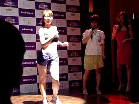 コアリズムを踊る磯山さやかさん