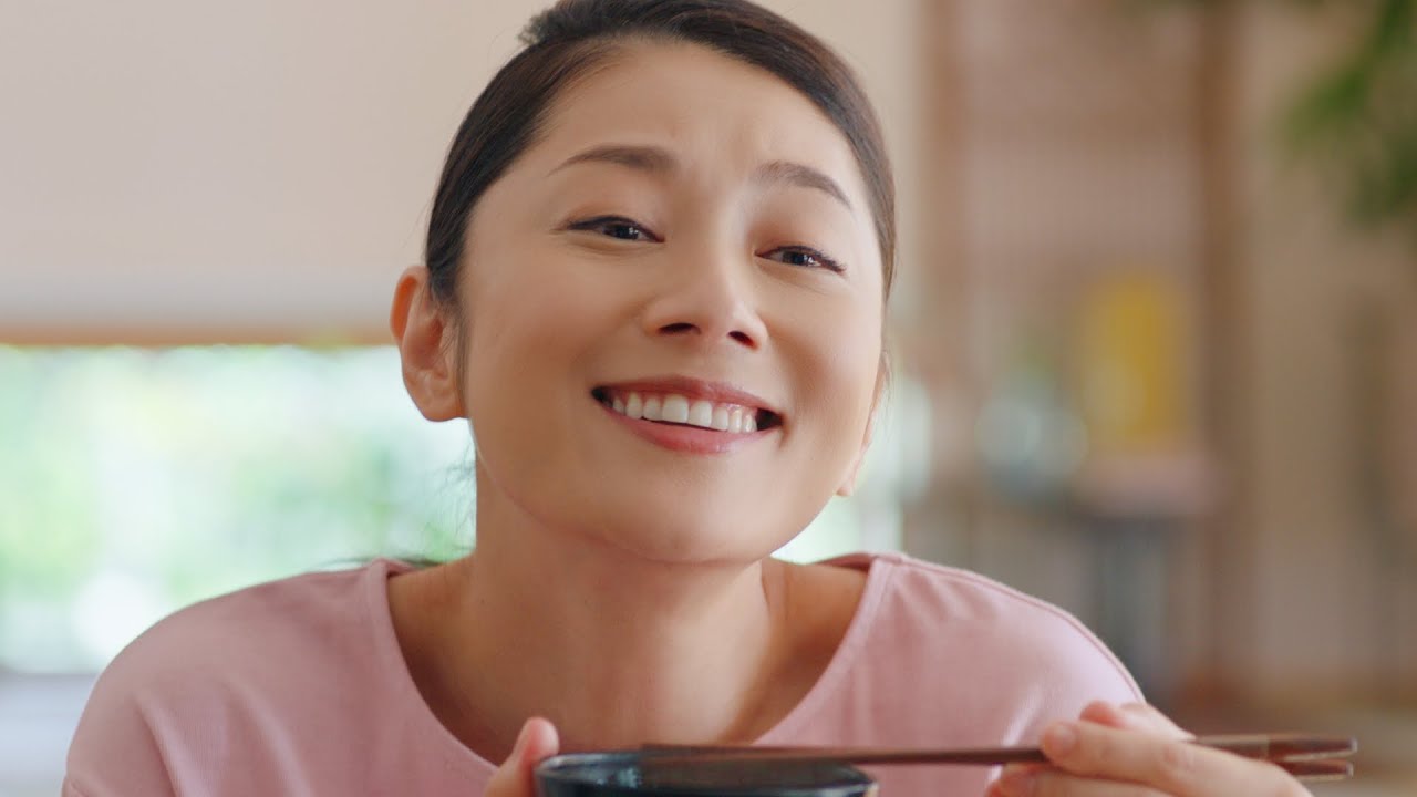 「具たっぷり味噌汁」野菜オールスター篇 30秒 CM 小池栄子 味の素ダイレクト