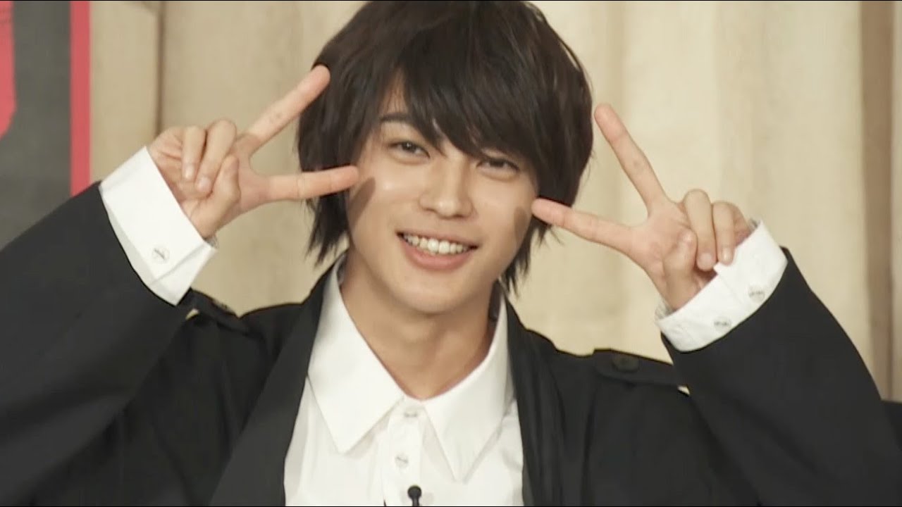 神尾楓珠、自ら考案?“YouTuber”風あいさつ披露も大照れ 映画「樹海村」スペシャルLINE LIVE