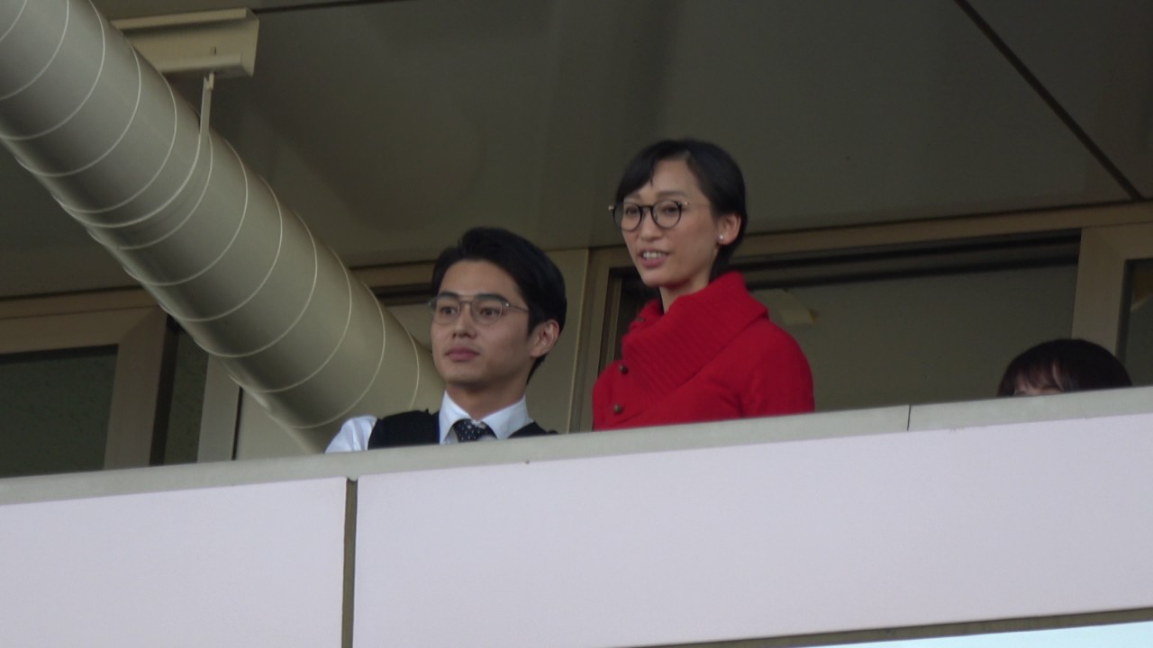 【4K現地撮影】杏&東出昌大夫妻、有馬記念に来場