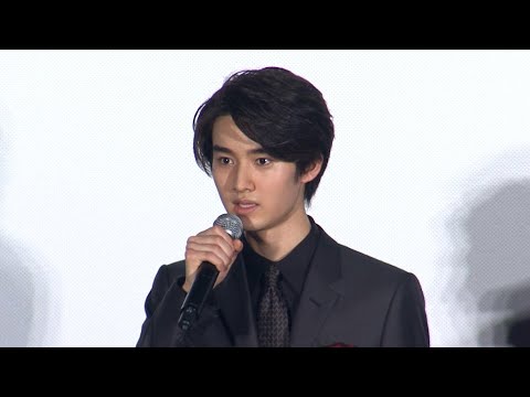 藤岡弘、の長男・真威人、本郷猛/仮面ライダー1号役で出演(舞台挨拶 映画 仮面ライダー ビヨンド・ジェネレーションズ/藤岡真威人)