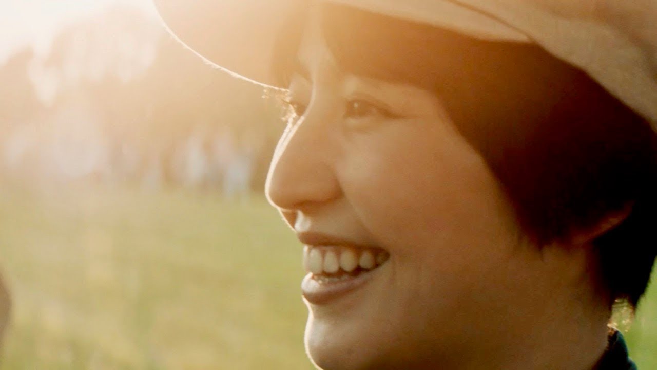 長澤まさみ、トラクタを運転!クボタ新CM『壁がある。だから、行く。ドイツ・トラクタ』篇