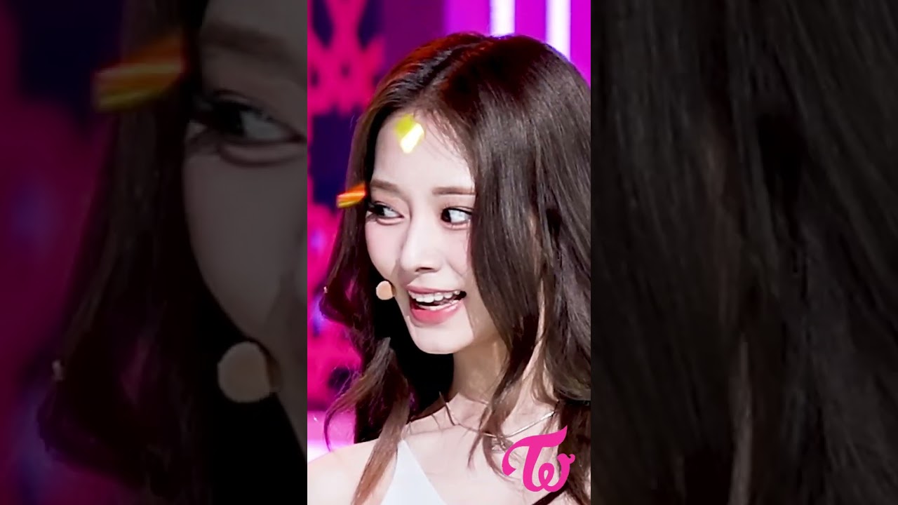 Twice ツウィ流石プロ テープが口に入ってもそのまま続ける / Tzuyu got tape in the mouth but act nothing happened / #Shorts