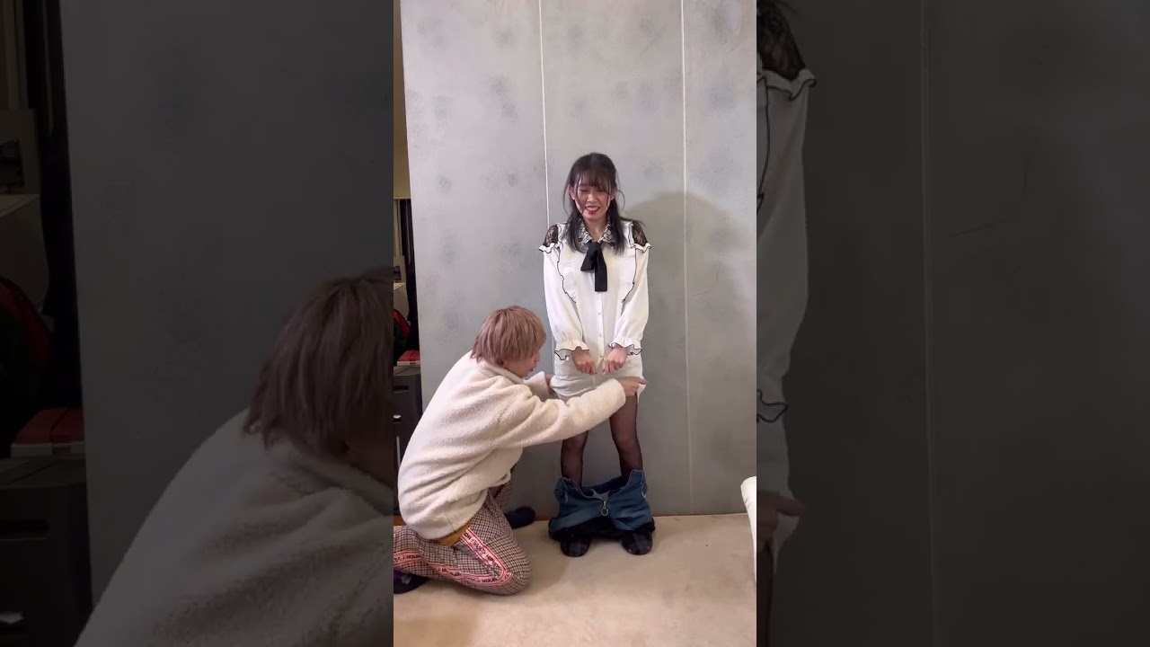 絶対真似しないでね♡ 何枚ズボンを履いてるでしょう♡??#Shorts