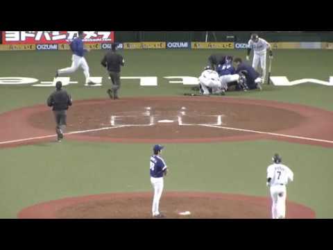 【閲覧注意】プロ野球の審判が試合中、突然ぶっ倒れる!何があったの??
