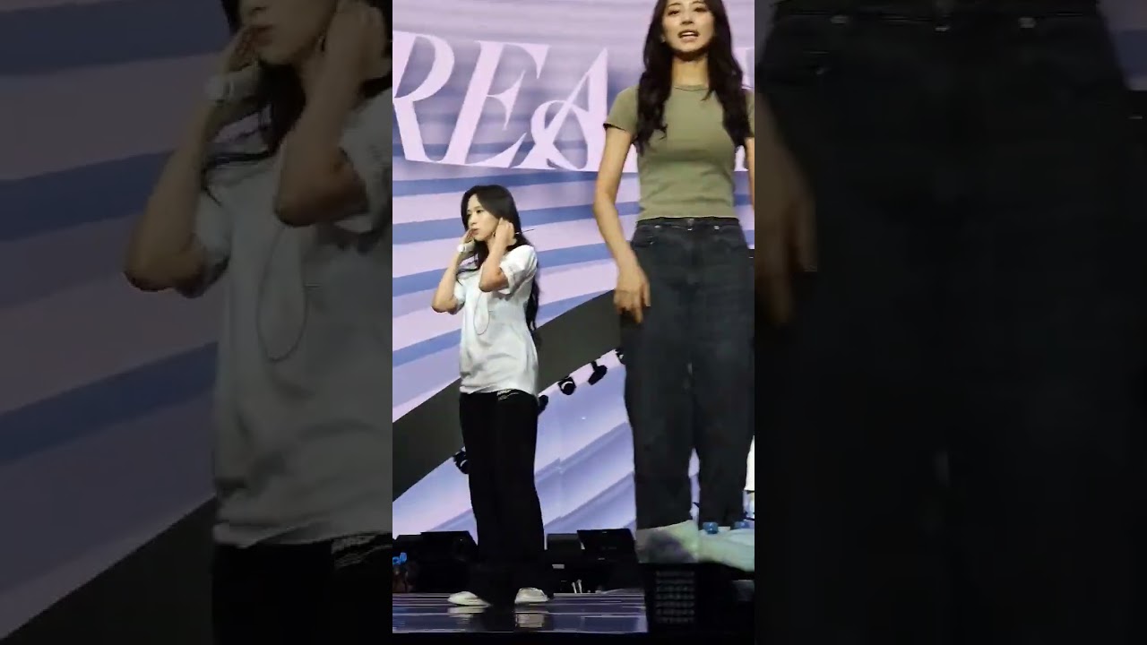 #TWICE #Tzuyu soundcheck #READYTOBE_IN_BANGKOK_D2