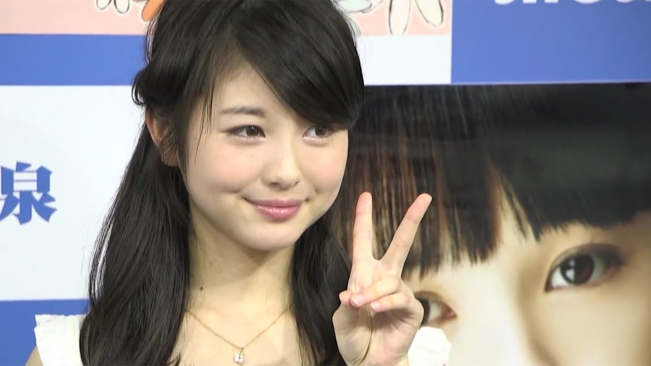 「まれ」で話題の浜辺美波が初写真集 !朝ドラの反響は?「瞬間」発売記念イベント1 #Minami Hamabe