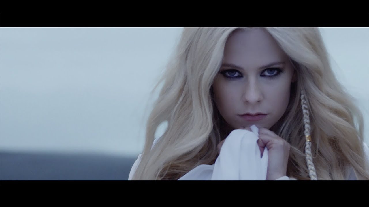 Avril Lavigne – Head Above Water (Official Video)