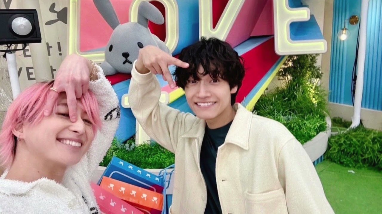 Snow Man佐久間大介の穏やかな笑顔にキュン!ビビる大木が『ラヴィット!』火曜メンバーのエモい集合ショット公開