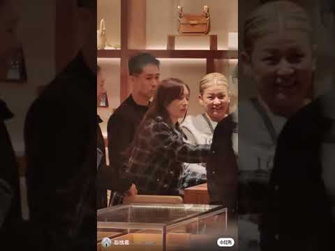 寧波の阪急デパートに浜崎あゆみ出現!#中国 #寧波 #浜崎あゆみ #shorts