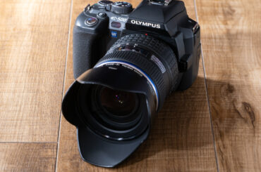 赤城耕一の「アカギカメラ」 第112回：“ヘリテージデザイン”じゃないデジタル一眼レフに、孤高の存在を感じ取る - デジカメ Watch