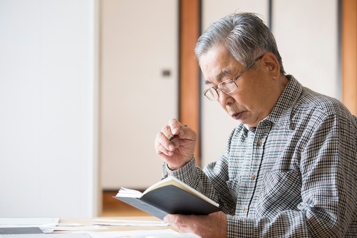 月の年金18万6000円「築40年の持ち家の修繕を我慢している」75歳元公務員男性の老後の暮らし – All About エンタメ 月の年金18万6000円「築40年の持ち家の修繕を我慢している」75歳元公務員男性の老後の暮らし - All About エンタメ