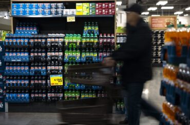 ソーダは駄目、ケネディ米厚生長官が食料費補助対策からの除外を推進 - Bloomberg