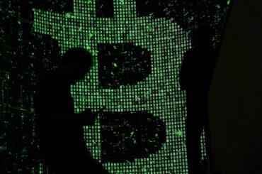 ビットコインの下落に備える取引活発に－米相互関税の発表控え警戒感 - Bloomberg
