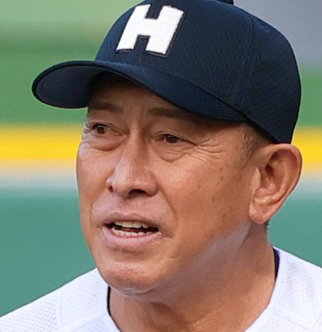 龍谷大平安の原田英彦監督が退任 部員に強めの指導で自宅待機中、処分出る前に責任取る形で決断 – ニッカンスポーツ 龍谷大平安の原田英彦監督(2024年10月撮影)