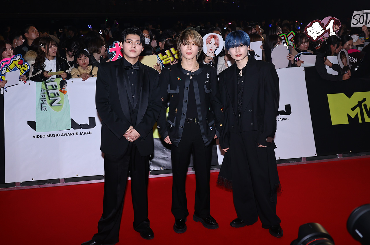 BE:FIRST・SOTA、MANATO、LEO『MTV VMAJ』レッドカーペットに！歓声に応えながら5