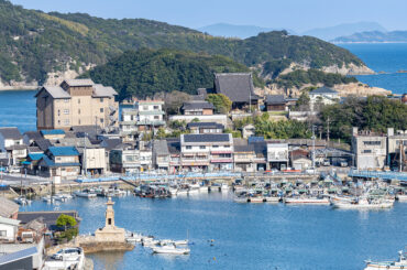 ジブリ映画ゆかりの地に「まるごと迂回トンネル」30日ついに開通！ 細道だらけの港町が激変？ - 乗りものニュース
