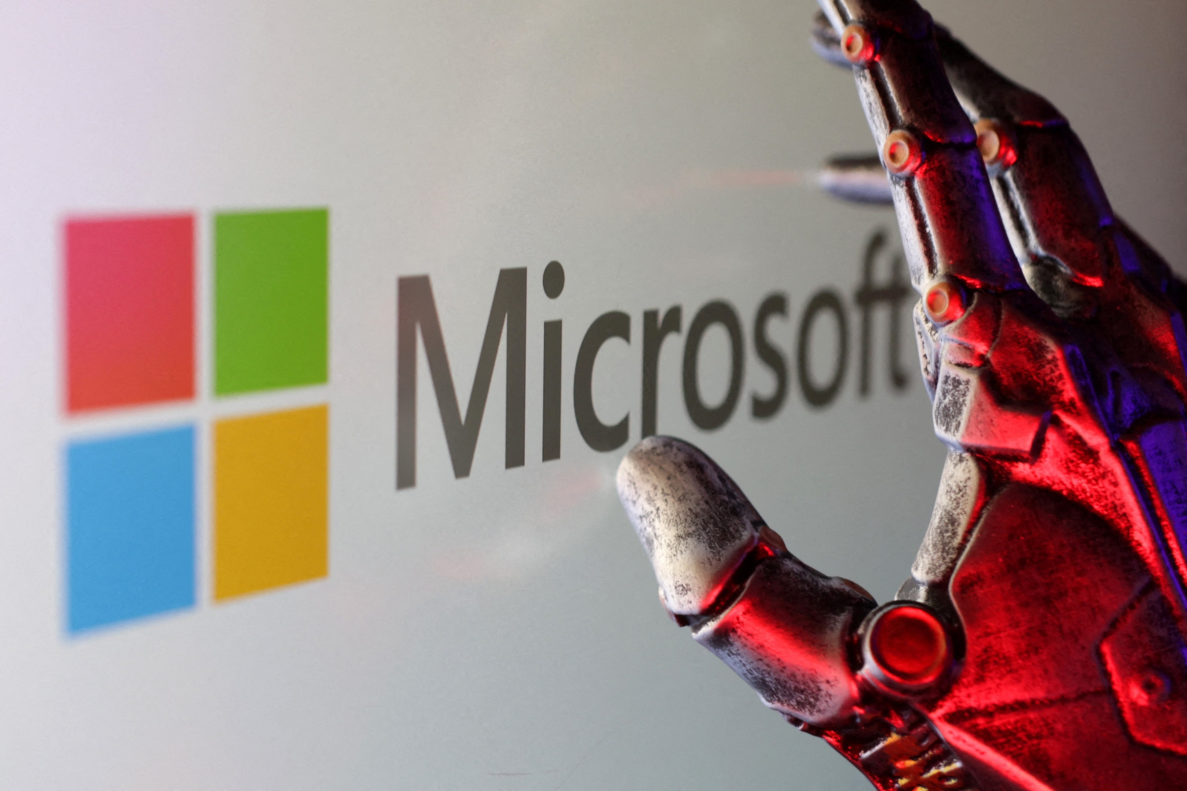 マイクロソフトが独自のＡＩ推論モデル開発、オープンＡＩと競合＝報道