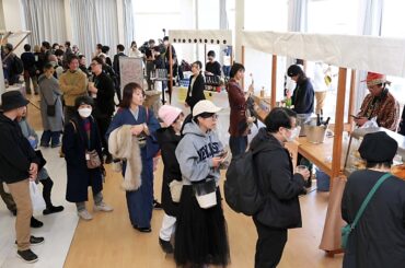 松本パルコの思い出尽きず 営業最後の日、別れを惜しむ客が続々 松本市【写真多数】 - 信濃毎日新聞デジタル