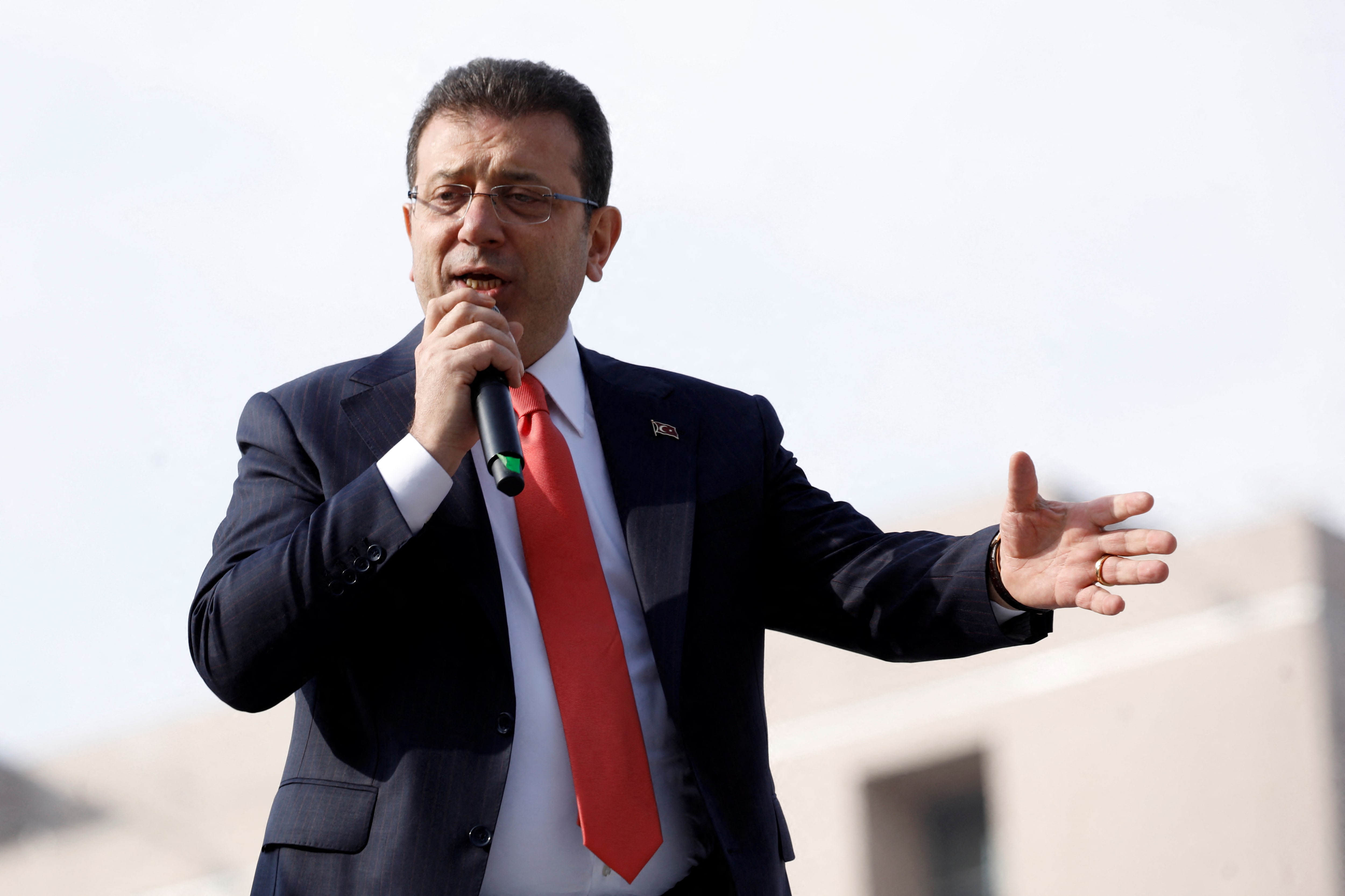 イスタンブール市長を汚職容疑などで拘束、エルドアン大統領の政敵