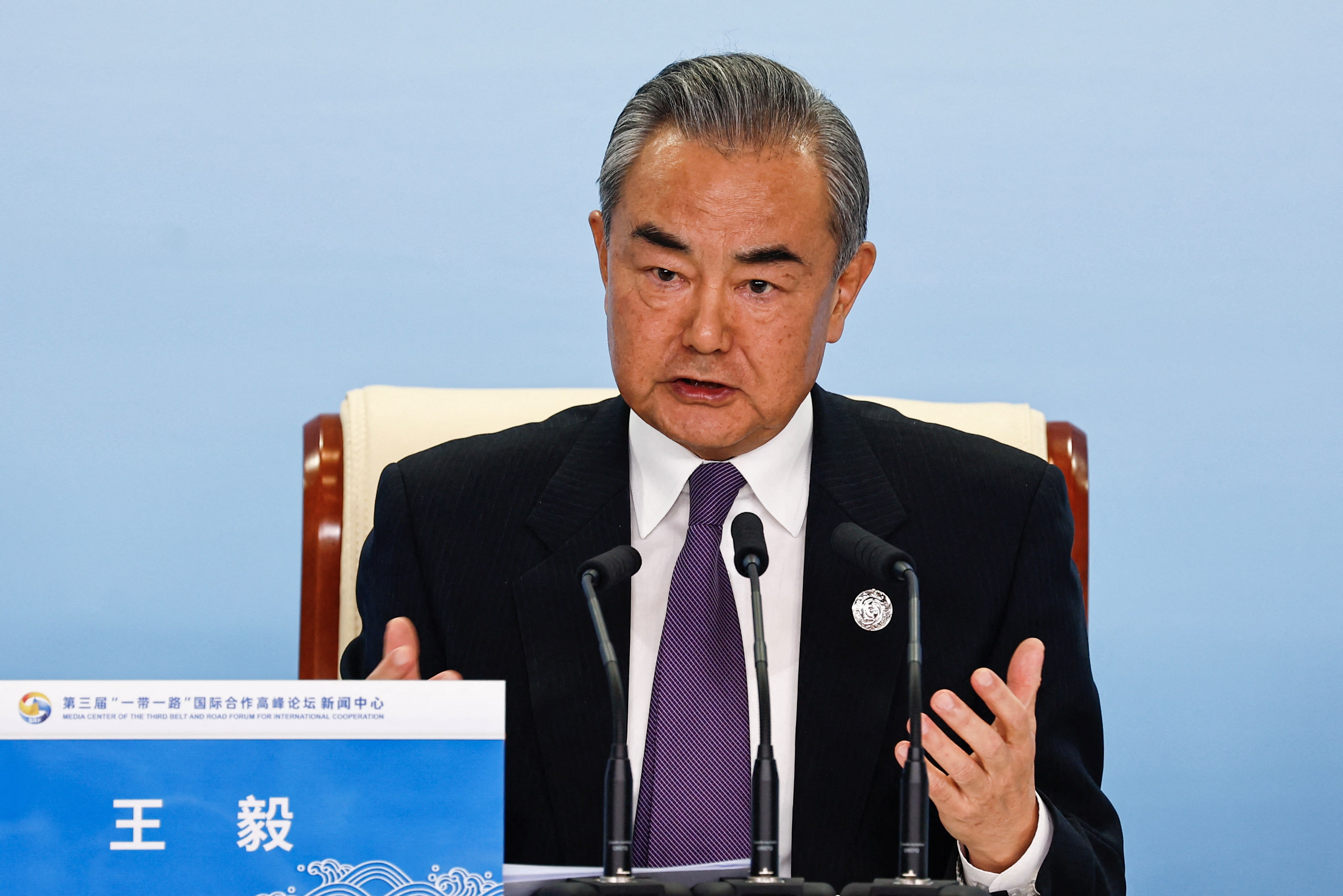 中国外相、石破首相と会談　「相互信頼と協力強化を」＝報道