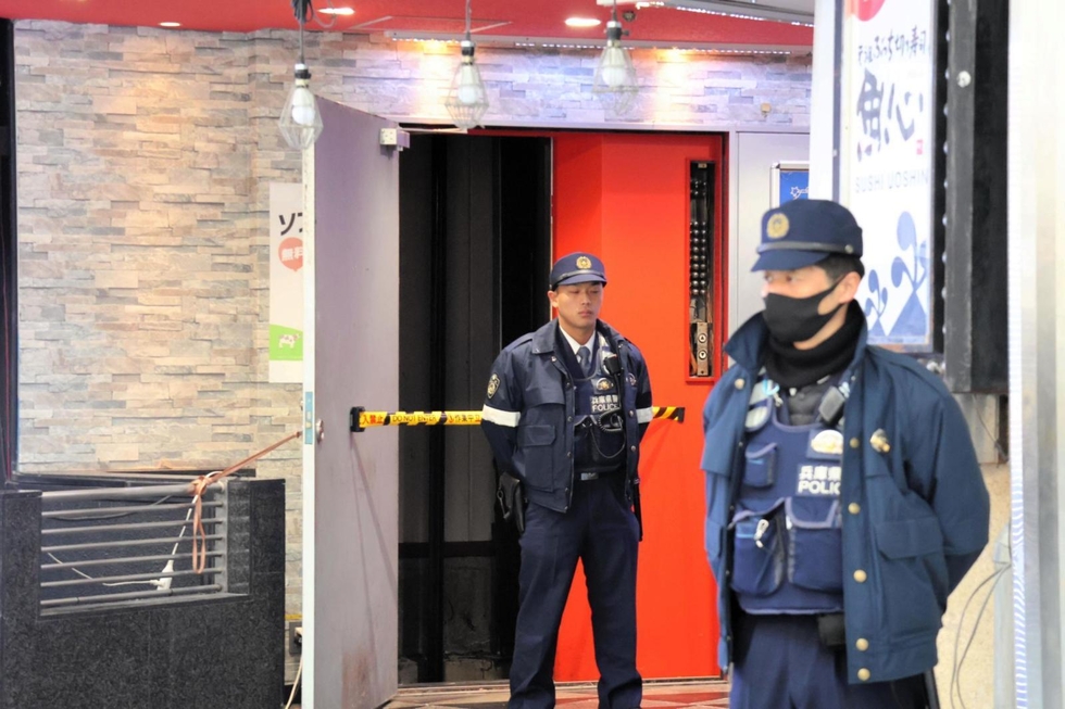 エレベーターのかごなく4階から転落か 死亡の男性医師、知人数人とカラオケ店に 神戸の商業ビル|事件・事故 – 神戸新聞NEXT エレベーターのかごなく4階から転落か 死亡の男性医師、知人数人とカラオケ店に 神戸の商業ビル|事件・事故 - 神戸新聞NEXT