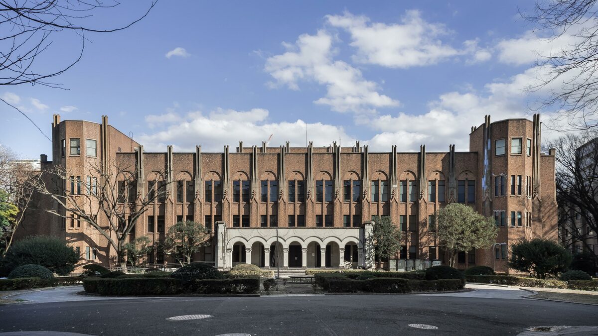 現役学生「東大医学部の4割が医者ではない道を選ぶ」という衝撃…過熱する医学部受験ブームで起きていること 最難関学部なのに医師国家試験の合格率は上位ではない | PRESIDENT Online(プレジデントオンライン) 現役学生「東大医学部の4割が医者ではない道を選ぶ」という衝撃…過熱する医学部受験ブームで起きていること 最難関学部なのに医師国家試験の合格率は上位ではない | PRESIDENT Online(プレジデントオンライン)