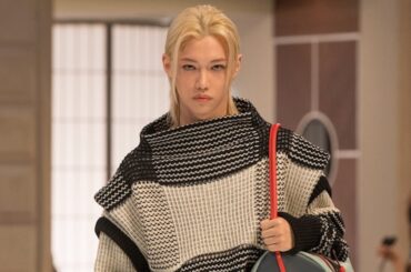 Stray Kidsのフィリックスが再び「ルイ・ヴィトン」のショーにモデルとして登場　25-26年秋冬コレクションで - WWDJAPAN