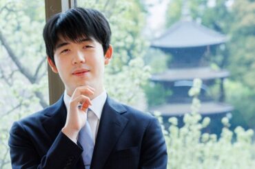 藤井聡太名人 大人な雰囲気の羽織まとい、見事な手順で熱戦制す - 毎日新聞