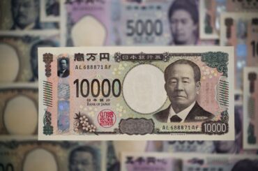ドル安で円やスイスフランが上昇、安全資産への需要継続 - Bloomberg