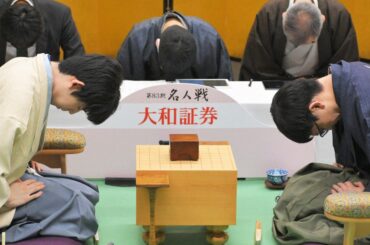 千日手含みで封じ手、藤井名人は打開なるか 名人戦第2局1日目終了 - 毎日新聞