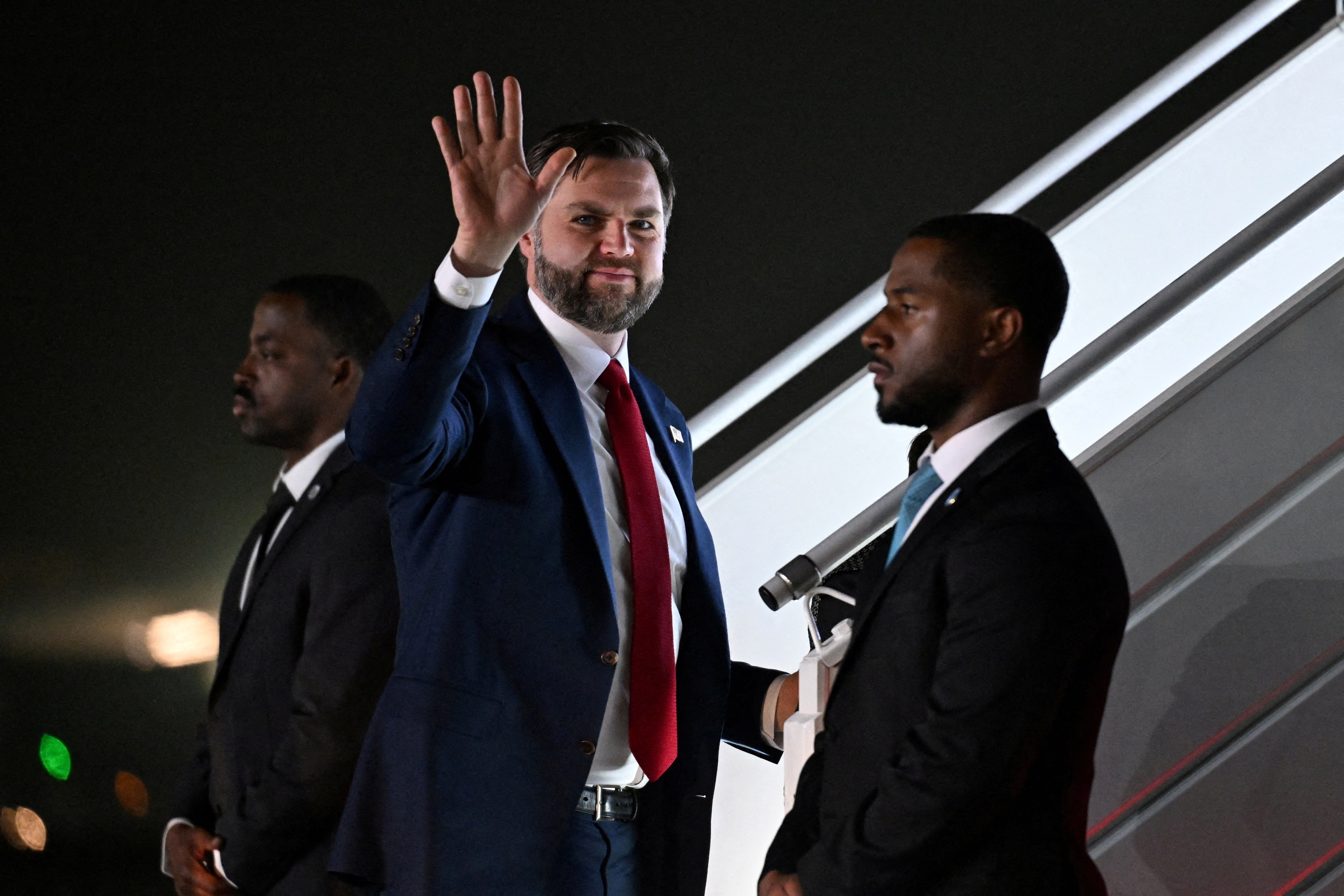インド、米国と通商巡り「大きな進展」 米副大統領がモディ首相と会談