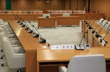 「お前も自殺しろ」兵庫県会百条委委員だった丸尾県議に誹謗中傷メール 2日間で2000通超|社会 - 神戸新聞
