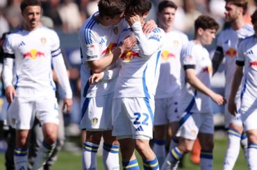 首位奪還の試合後に涙を流したリーズMF田中碧、指揮官が理由を説明「どうした? と尋ねたんだ」 - hugkum.info