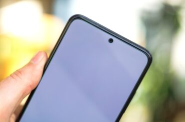 折りたたみiPhone、外側ディスプレイにパンチホールカメラ搭載か | Gadget Gate
