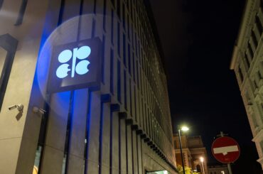 ＯＰＥＣプラス、日量約41万バレルの６月増産で合意－加盟国代表者 - Bloomberg