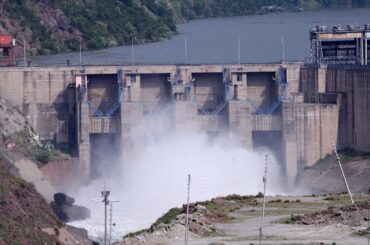 インド、パキスタンへの報復で水資源制限を検討＝関係筋 | ロイター
