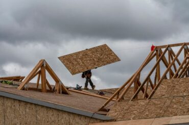 米住宅着工件数は増加、集合住宅が上向く－一戸建ては減少 - Bloomberg