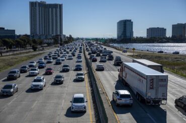 カリフォルニア州のガソリン車禁止がとん挫、上院が廃止法案を可決 - Bloomberg