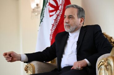 イランがイスラエルに警告、核施設攻撃なら「壊滅的」報復措置 - Bloomberg