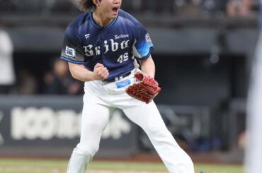 日本ハム対西武　7回裏日本ハム2死一、三塁、万波を三振にとり叫ぶ今井（撮影・黒川智章）