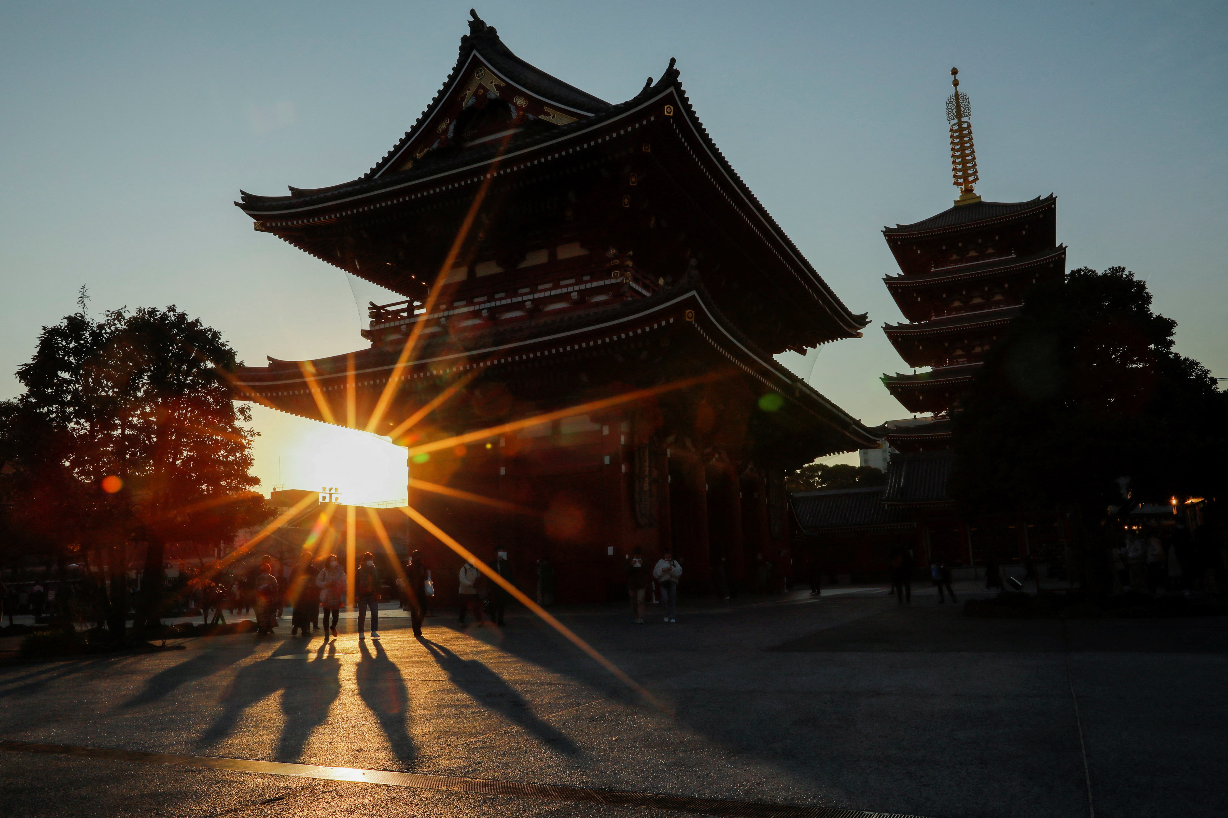 訪日外国人、4月は初の390万人超　イースター休暇の旅行需要などで