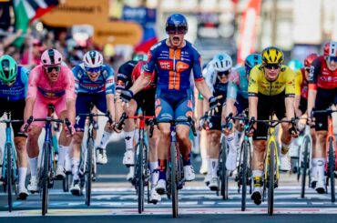 イタリア本土初戦で新星輝く　ファンウーデンが大集団スプリントで勝利 - ジロ・デ・イタリア2025第4ステージ | cyclowired