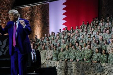 トランプ氏、ＵＡＥ到着　カタールでは米軍基地への100億ドル投資を歓迎 | ロイター